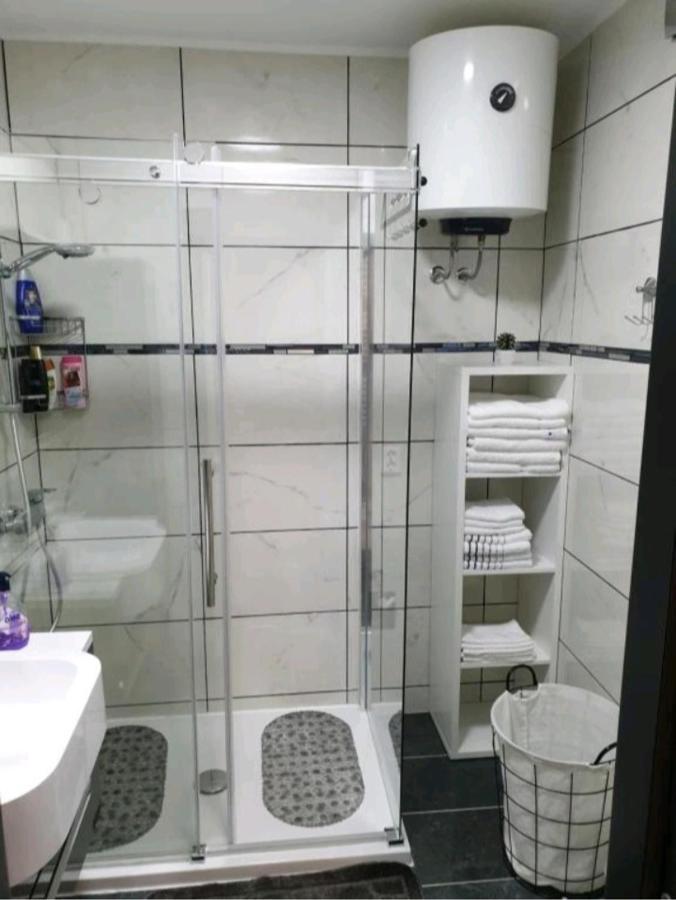 Apartman Lela Karlovac Exterior foto